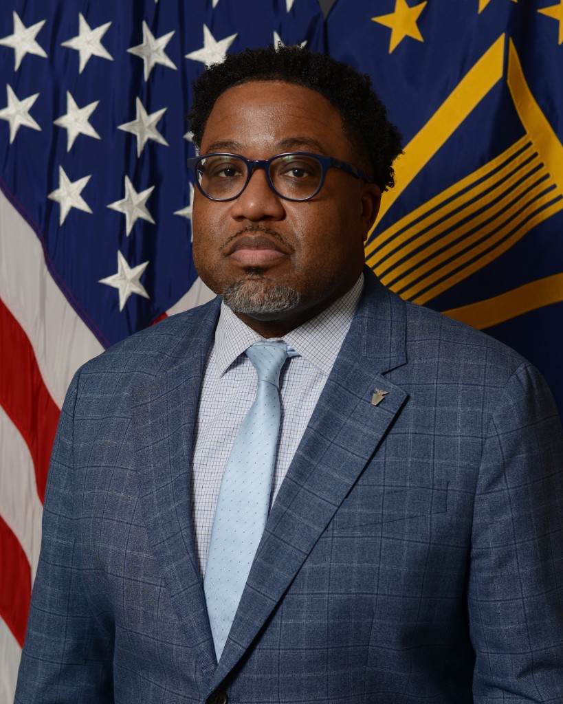 Official portrait of Keith Hardiman